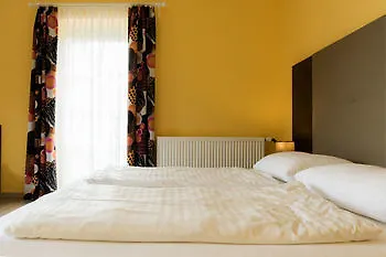 Villa Flora Anif Hotel
